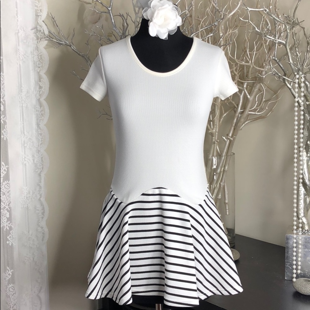Beautiful flower lace black & white jacket